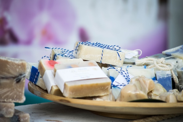 savonnettes de qualité sur assiette