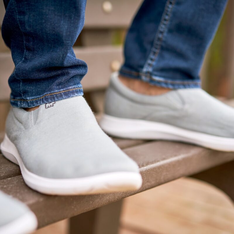 Mérinos Slip-On Hommes Gris clair sur banc